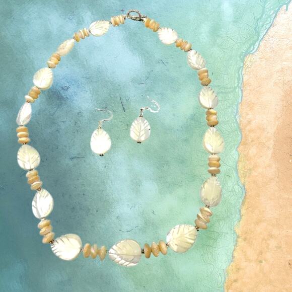 Mother of Pearl Leaf Necklace & Earring Set Vintage - Picture 1 of 7